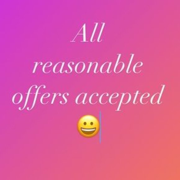 Meet your posher Hanna! ❤️!Bundle🔴5 FOR $20 as long as the box in under 5 lbs - Picture 15 of 16